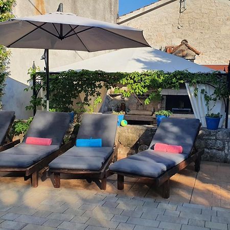 Villa Kazun With Private Pool And Two Gardens Marčana エクステリア 写真