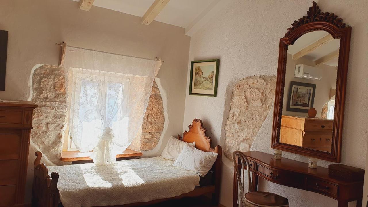 Villa Kazun With Private Pool And Two Gardens Marčana エクステリア 写真