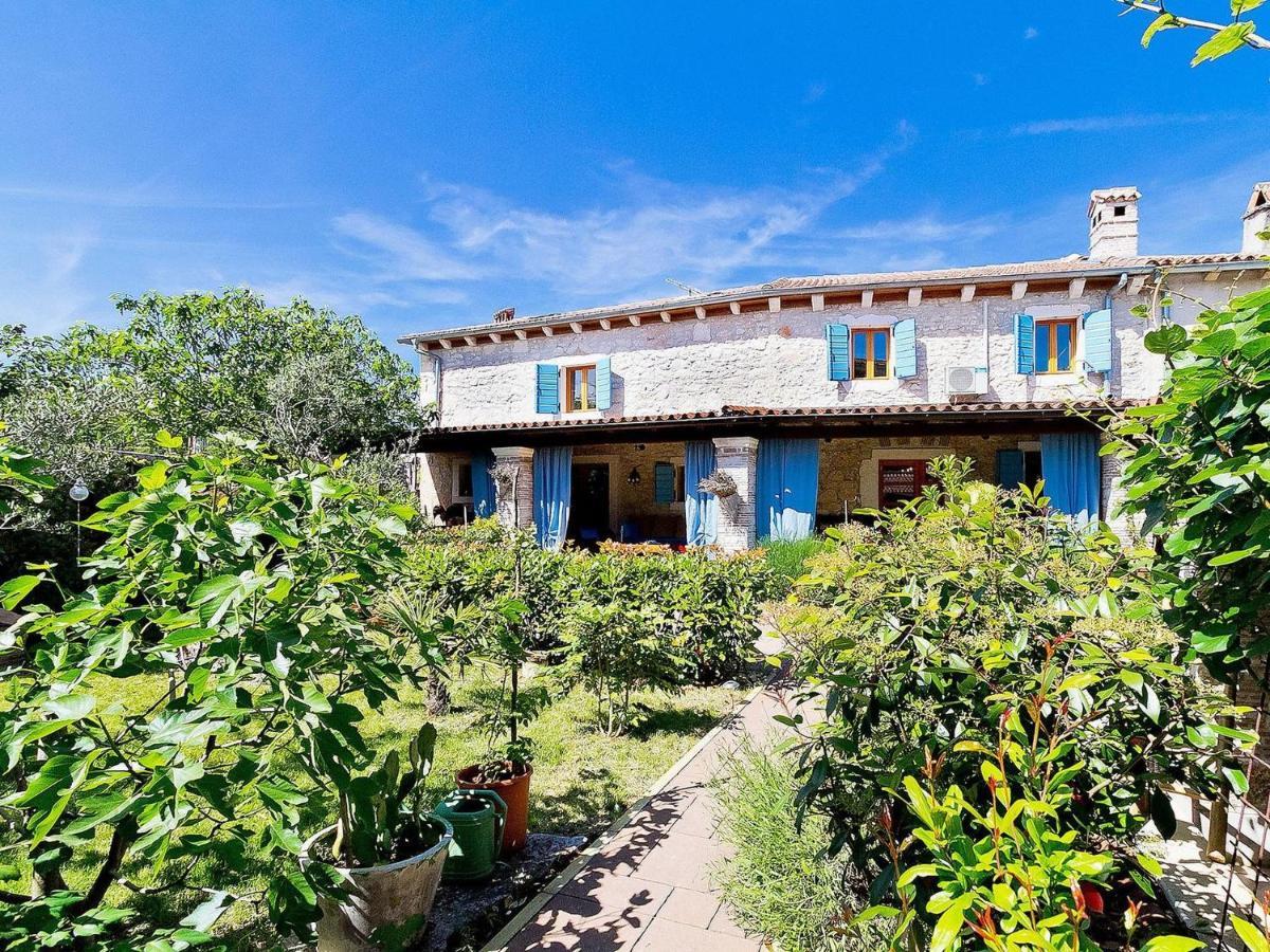 Villa Kazun With Private Pool And Two Gardens Marčana エクステリア 写真