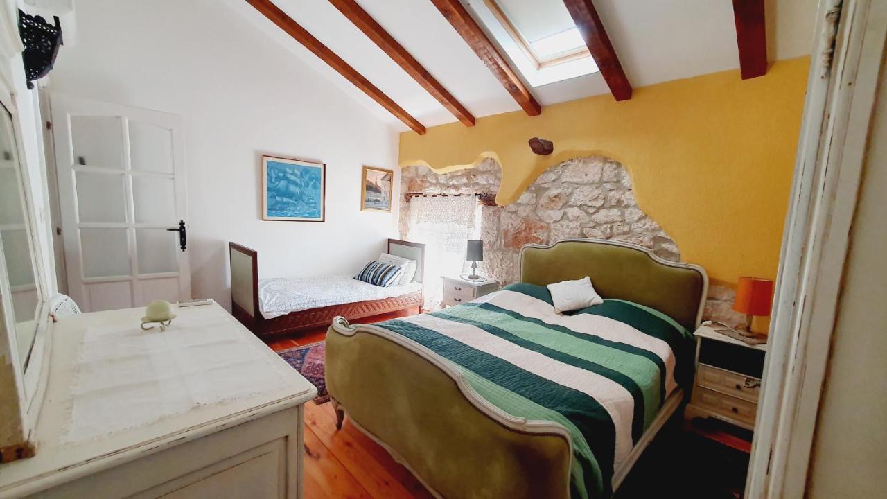 Villa Kazun With Private Pool And Two Gardens Marčana エクステリア 写真